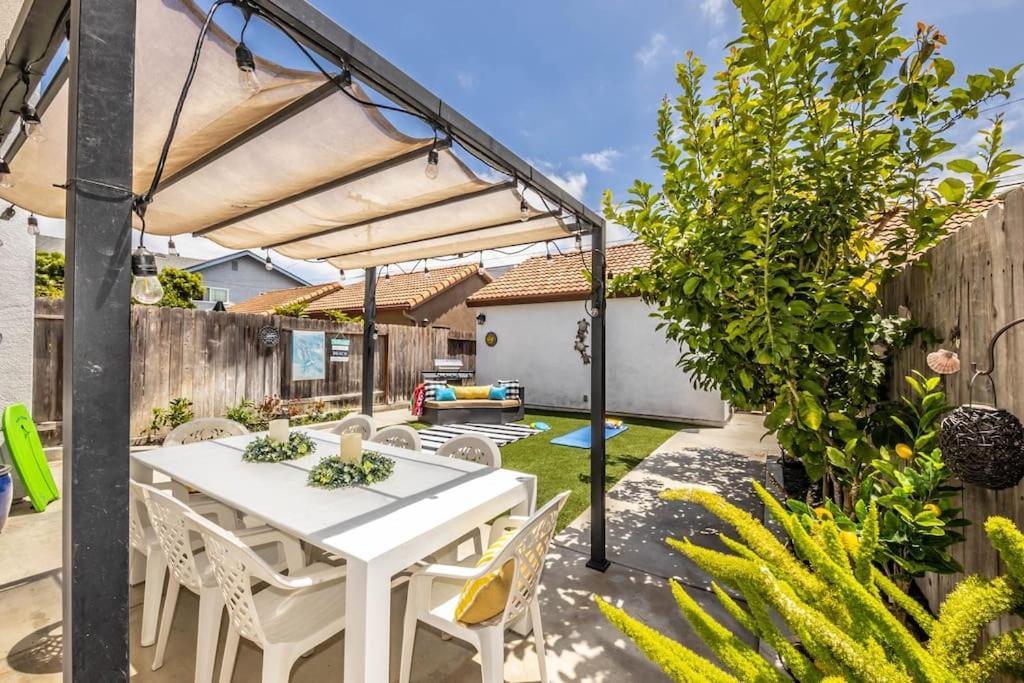 The White Beach House Of Huntington Гантінгтон-Біч Екстер'єр фото